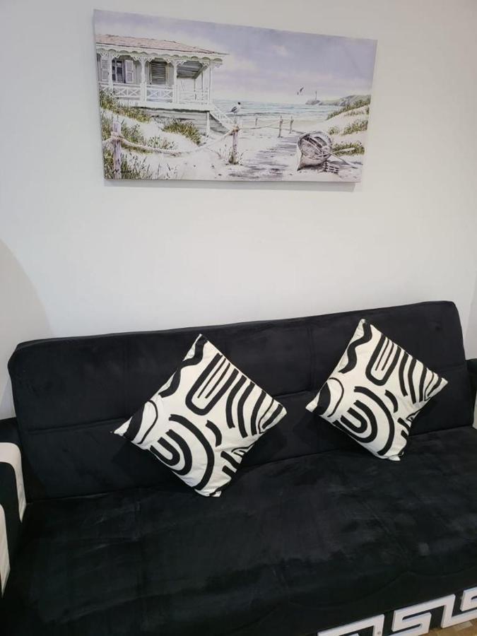 ロンドンFancy Basement Flat Aアパートメント エクステリア 写真